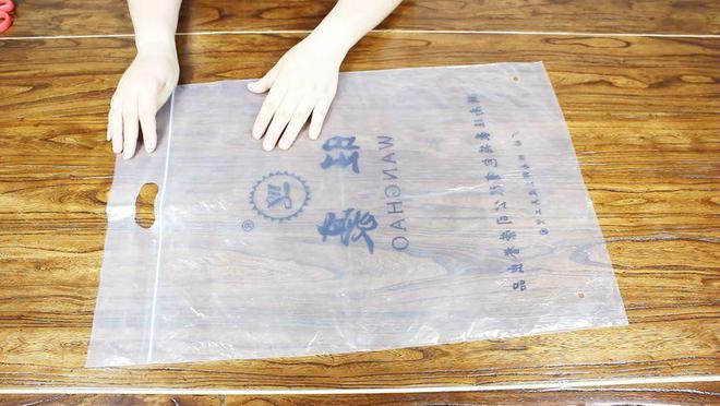 这种常见的商品包装袋我劝你不要扔留下有大用途(图2)